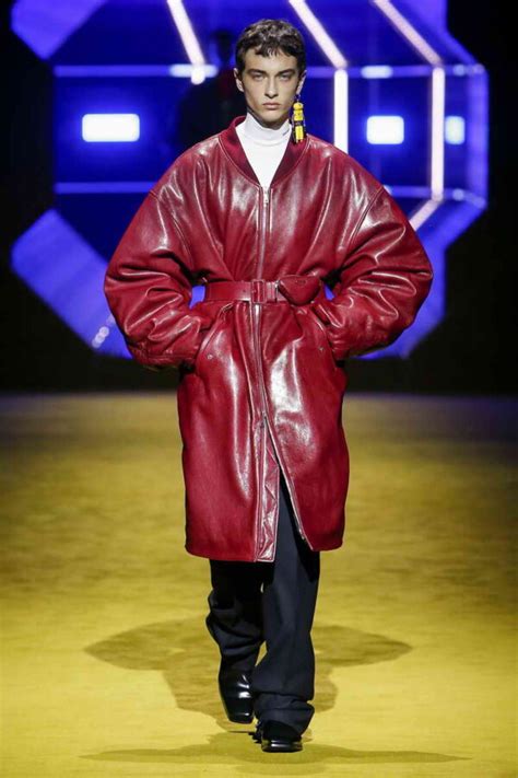 prada uomo rasatura|Sfilata Prada Uomo Autunno/Inverno 2021 .